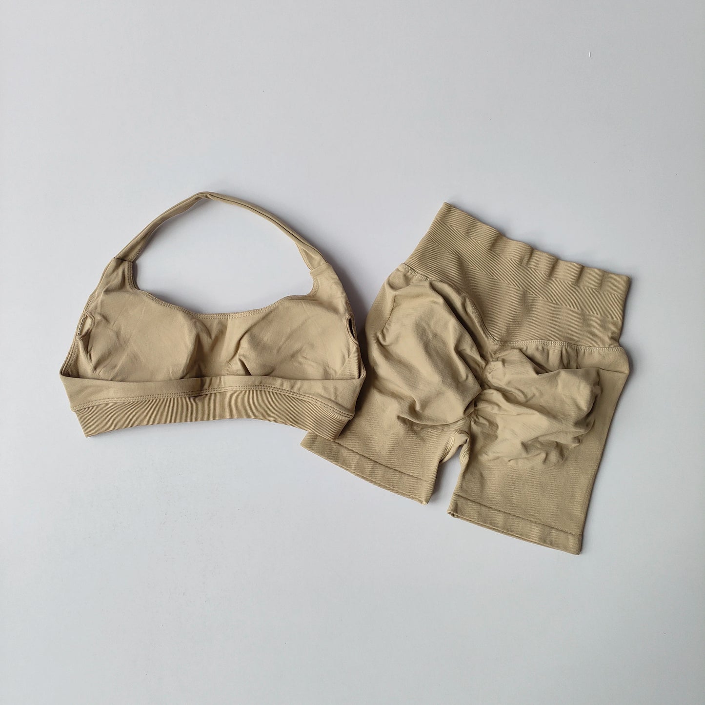 2 Pieces Yoga Suit for Women Seamless Fitness Gym Clothes Halter Sports Bra Matching Impact Shorts Workout Sets Gym Outfit