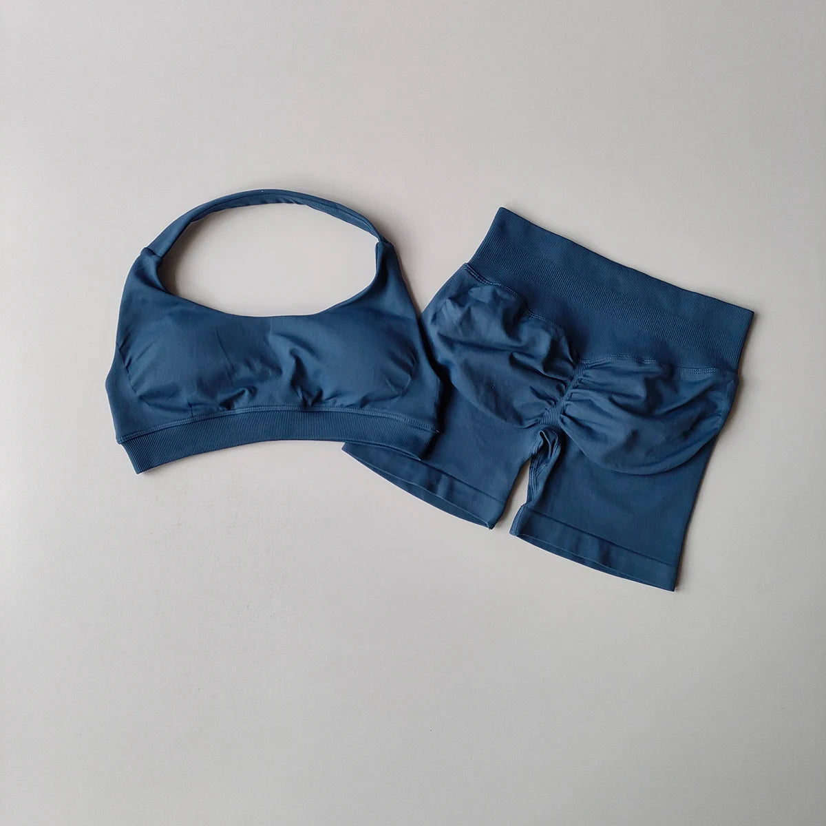 2 Pieces Yoga Suit for Women Seamless Fitness Gym Clothes Halter Sports Bra Matching Impact Shorts Workout Sets Gym Outfit