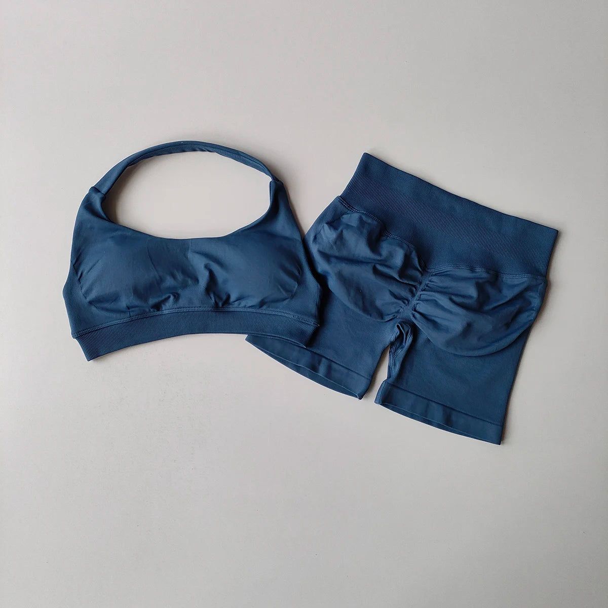 2 Pieces Yoga Suit for Women Seamless Fitness Gym Clothes Halter Sports Bra Matching Impact Shorts Workout Sets Gym Outfit