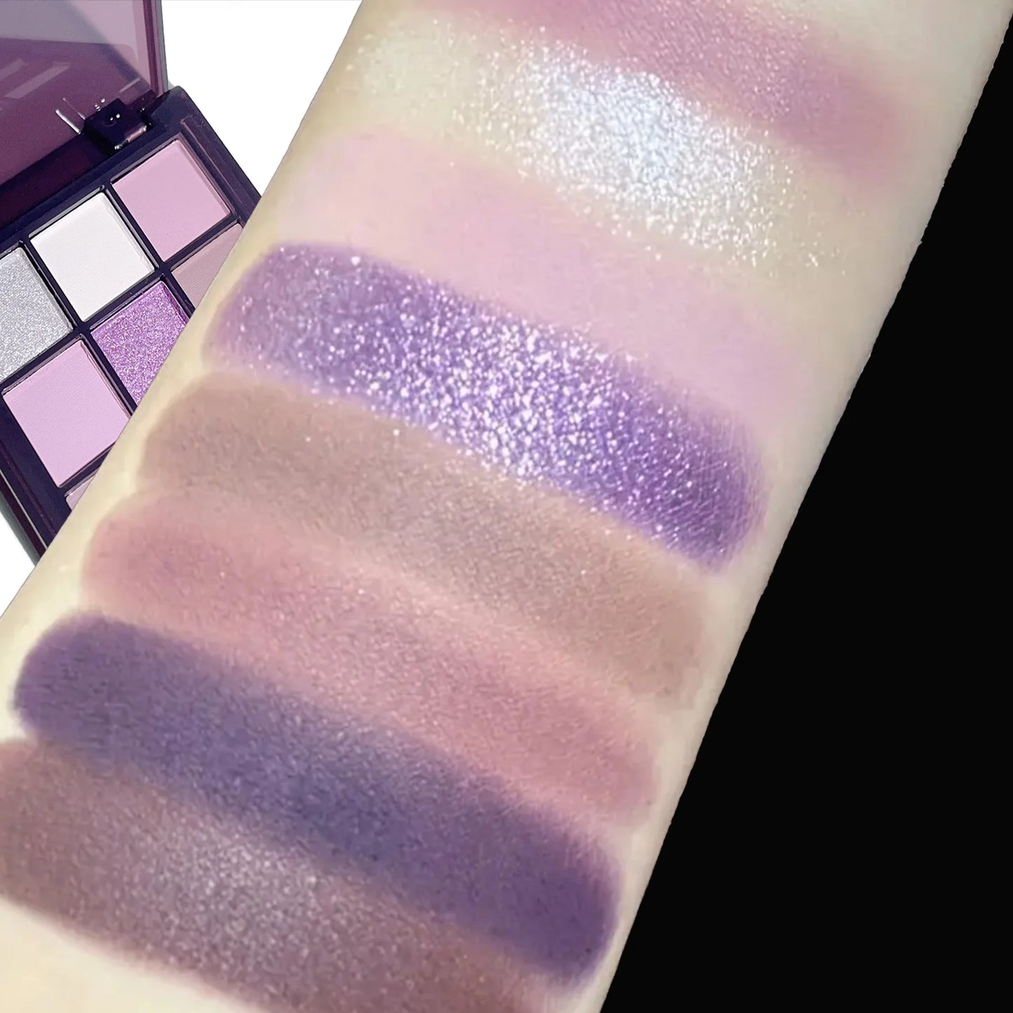 Purple Eyeshadow Palette -9 natural and shimmery finish colors for a long-lasting smoky eye makeup